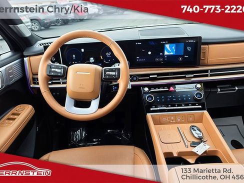 Used 2025 Hyundai Santa Fe Limited image 6