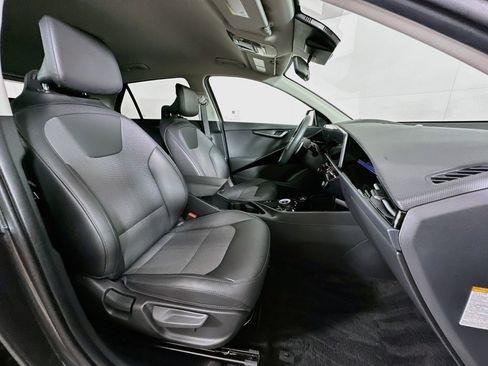 Used 2024 Kia Niro Wind w/ Wind Preserve Package FWD image 31