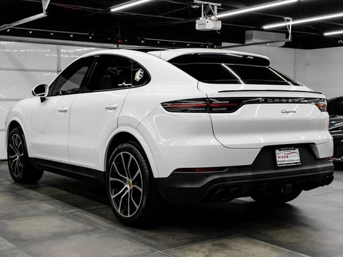 Used 2023 Porsche Cayenne Base image 18