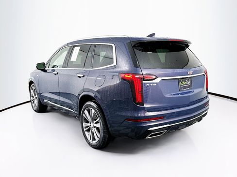 Used 2025 Cadillac XT6 Premium Luxury image 5