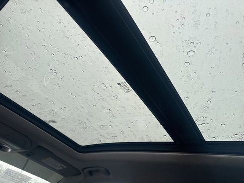 Used 2019 Chevrolet Equinox Premier image 9