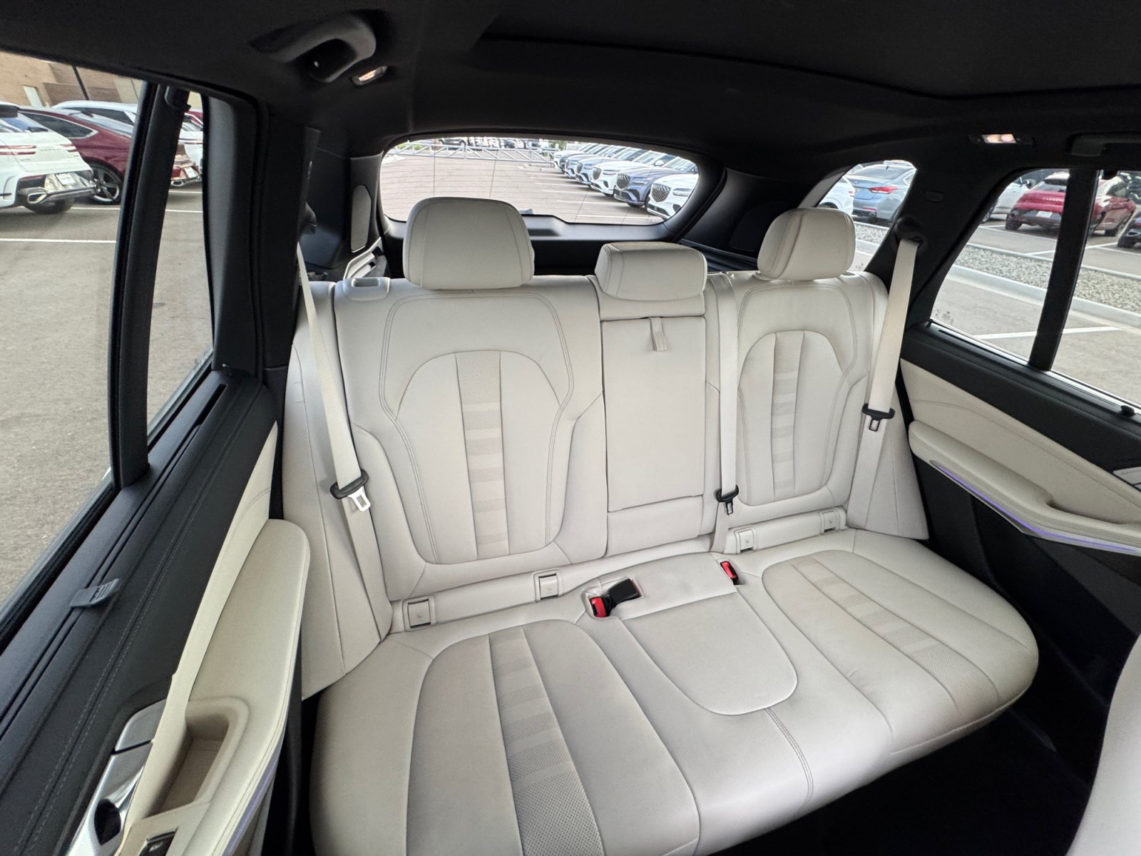 Used 2021 BMW X5 xDrive40i w/ M Sport Package AWD/4WD image 18