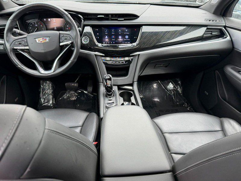 Used 2020 Cadillac XT6 Premium Luxury AWD/4WD image 12