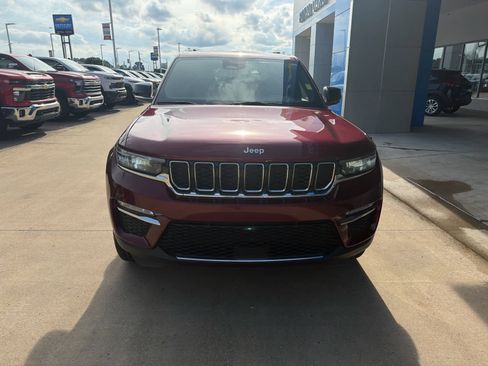 Used 2024 Jeep Grand Cherokee Limited AWD/4WD image 9