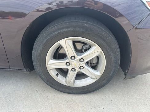 Used 2020 Chevrolet Malibu LS FWD image 4