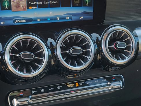 Certified 2026 Mercedes-Benz GLB 250 GLB 250 image 27