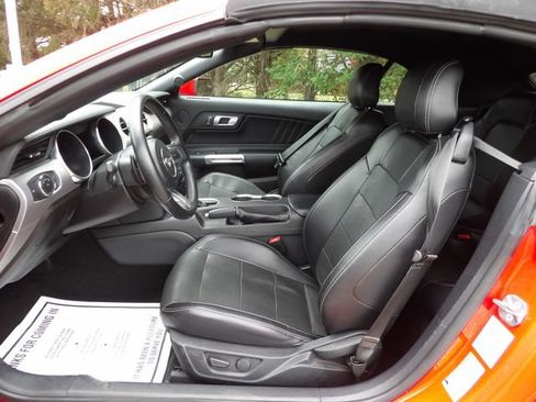Used 2020 Ford Mustang Premium RWD image 18