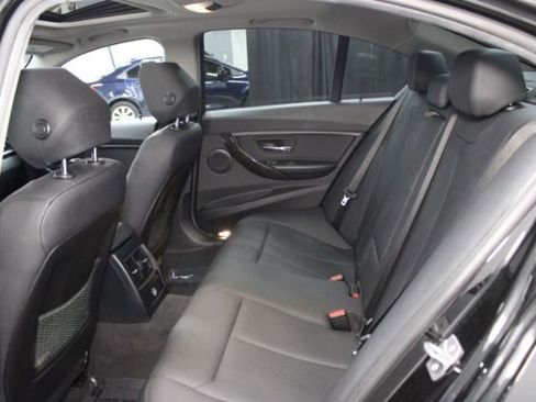 Used 2018 BMW 320i Sedan RWD image 20