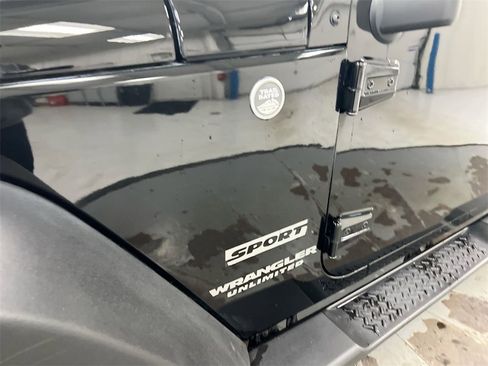 Used 2017 Jeep Wrangler Unlimited Sport w/ Quick Order Package 24S image 24