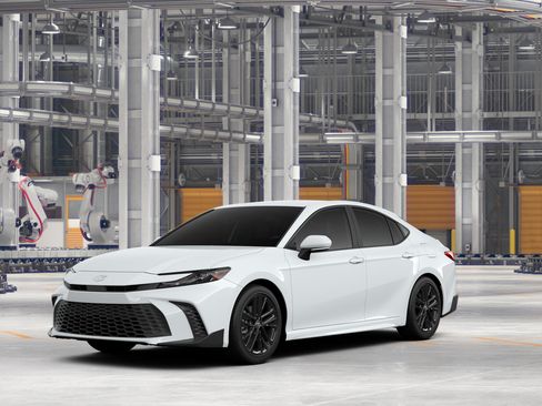 New 2026 Toyota Camry Hybrid FWD image 1