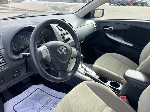 Used 2013 Toyota Corolla LE image 21