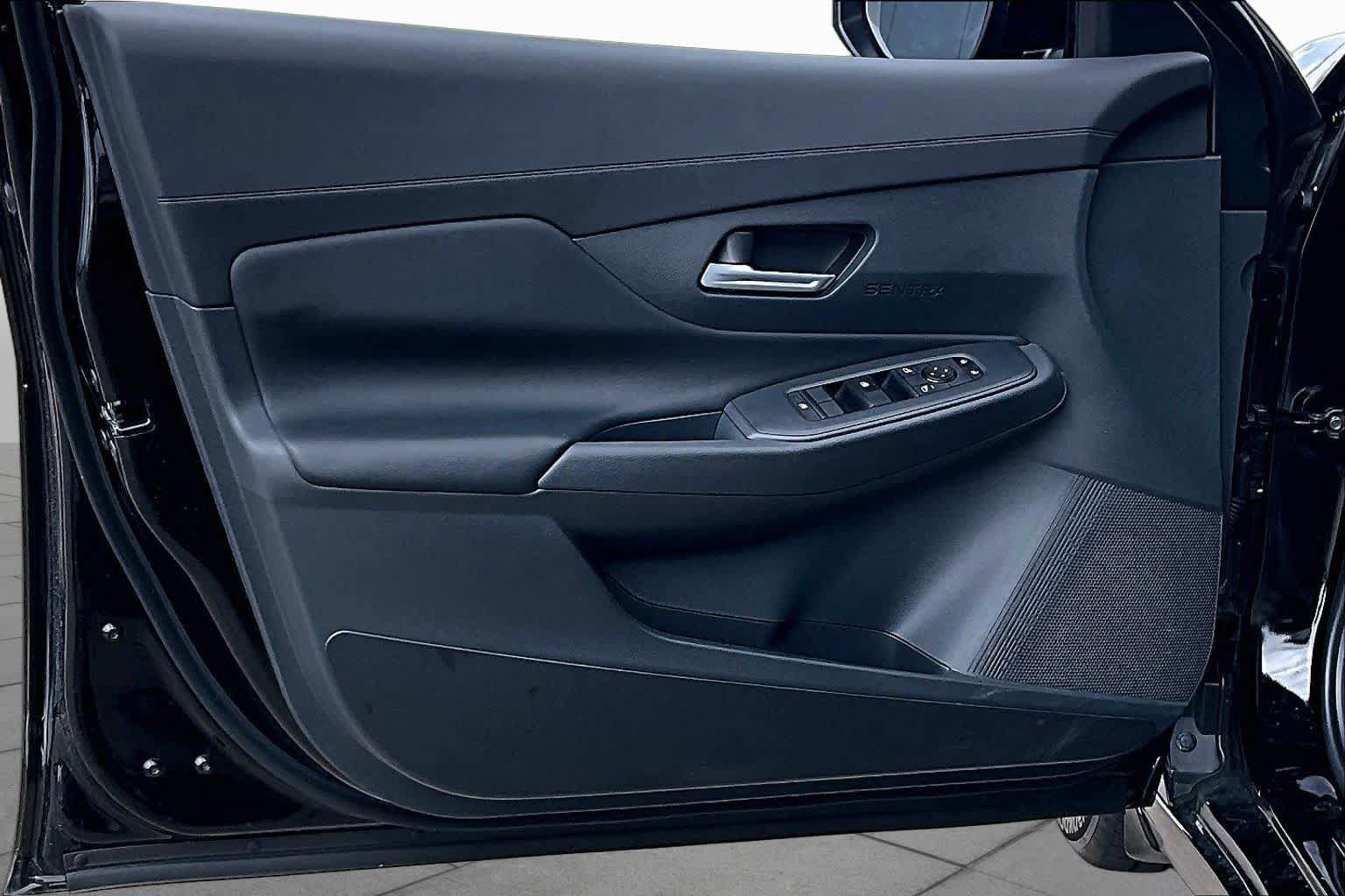 Used 2026 Nissan Sentra SV w/ SV Convenience Package FWD image 22