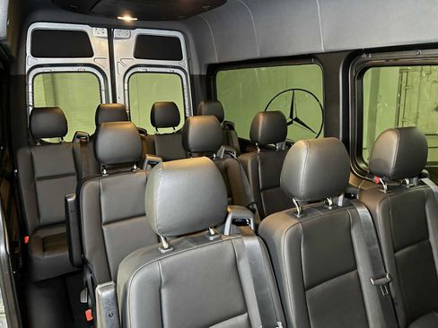 Used 2025 Mercedes-Benz Sprinter 2500 image 14