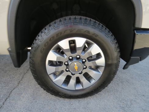 New 2026 Chevrolet Silverado 2500 Custom w/ Custom Value Package AWD/4WD image 11