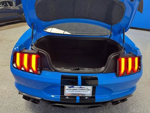 Used 2022 Ford Mustang Shelby GT500 w/ Technology Package RWD image 27