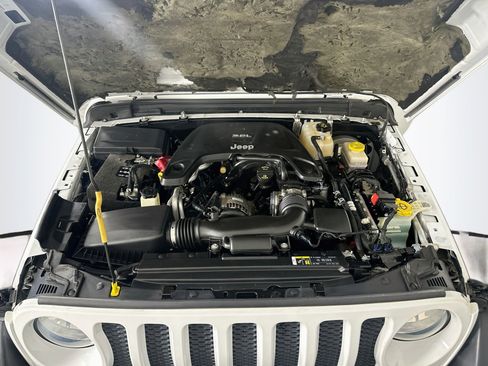 Used 2019 Jeep Wrangler Unlimited Sport S AWD/4WD image 33