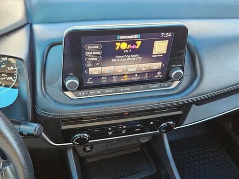 Used 2024 Nissan Rogue S image 13