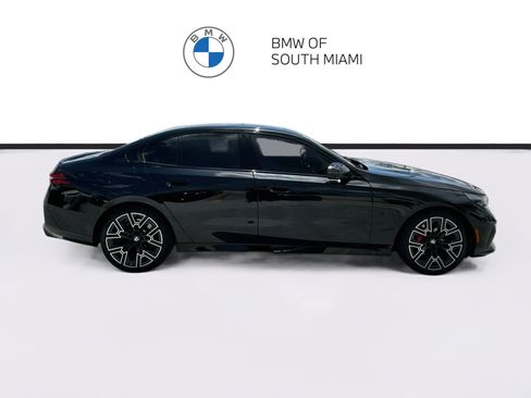 Used 2024 BMW 530i w/ M Sport Package RWD image 8