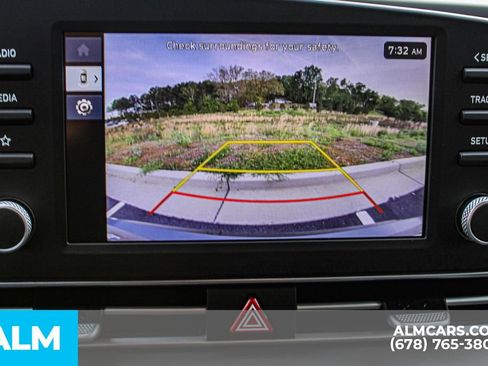 Used 2025 Hyundai Elantra Sport image 29