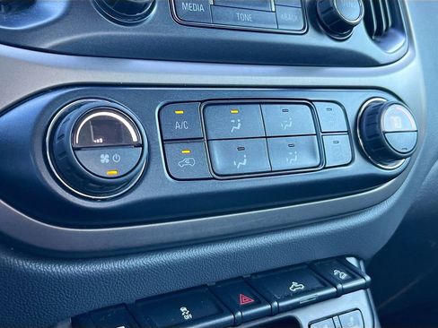 Used 2017 Chevrolet Colorado Z71 image 15