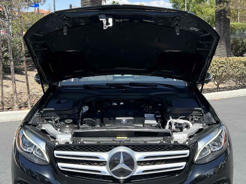 Used 2018 Mercedes-Benz GLC 300 4MATIC image 23