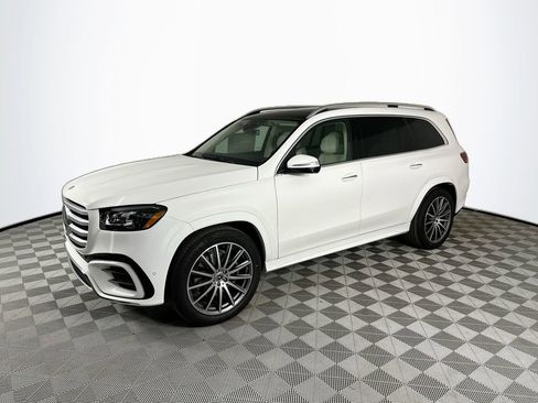 New 2026 Mercedes-Benz GLS 450 4MATIC image 3