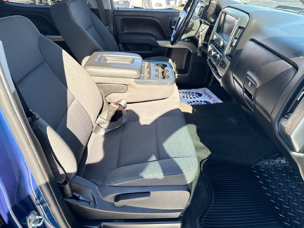 Used 2018 Chevrolet Silverado 1500 LT w/ All Star Edition AWD/4WD image 27