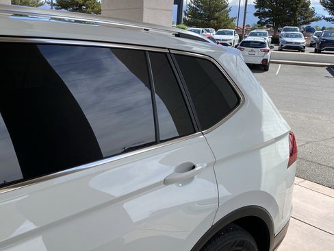 Used 2022 Volkswagen Tiguan SE w/ Panoramic Sunroof Package FWD image 48