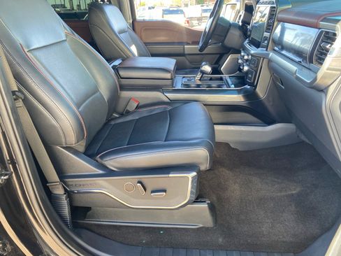 Used 2022 Ford F150 Lariat w/ Equipment Group 502A High image 19