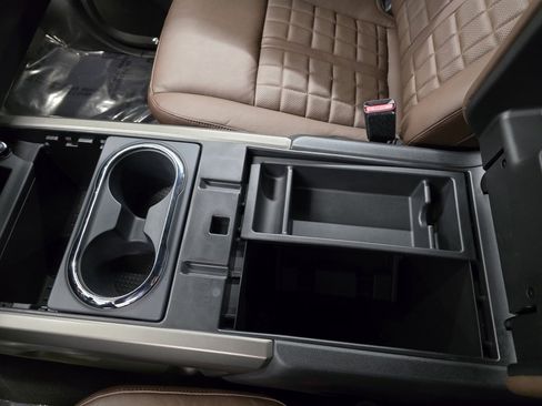 Used 2024 Nissan Titan Platinum Reserve w/ Moonroof Package image 34