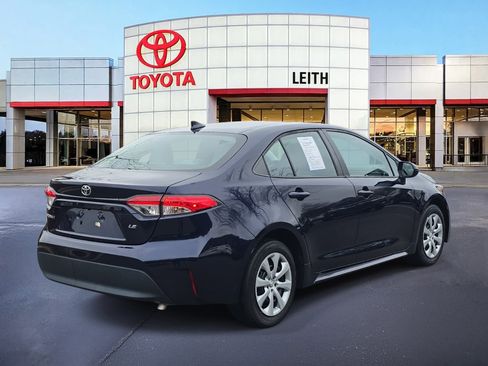 Used 2023 Toyota Corolla LE image 5
