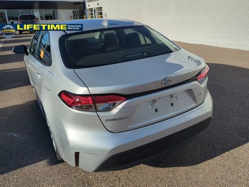 Used 2024 Toyota Corolla LE image 6
