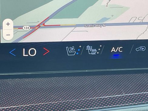 New 2026 Chevrolet Traverse RS image 25