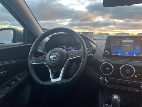 Used 2025 Nissan Sentra SV FWD image 24