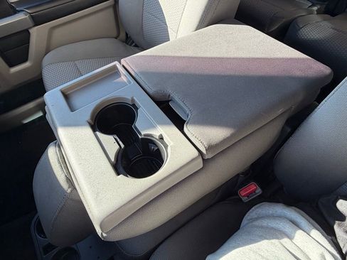 Used 2017 Ford F150 XLT image 11