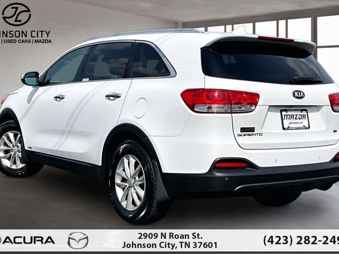 Used 2016 Kia Sorento AWD w/ LX Convenience Package image 13