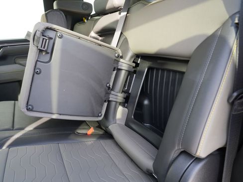 Used 2024 Chevrolet Silverado 2500 ZR2 w/ Technology Package image 27