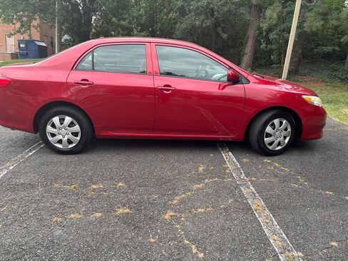Used 2010 Toyota Corolla LE w/ LE EVP Pkg #1 FWD image 4