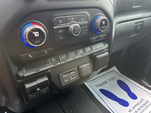 Used 2021 Chevrolet Silverado 2500 LTZ image 19