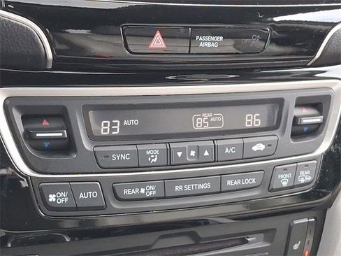 Certified 2021 Honda Pilot Touring image 12