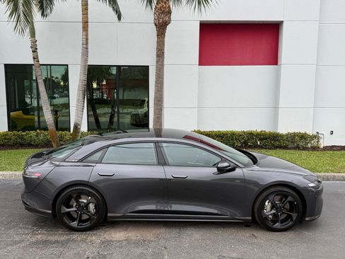 Used 2024 Lucid Air Grand Touring image 4
