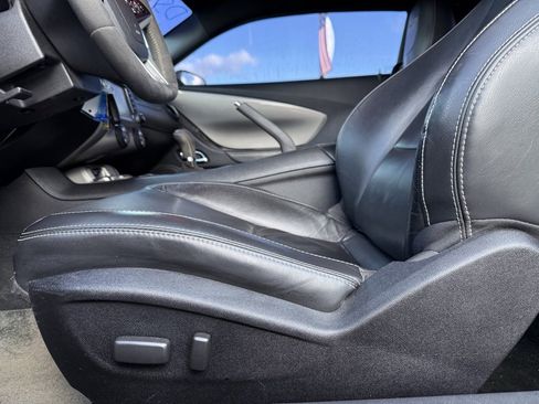 Used 2014 Chevrolet Camaro SS w/ SS Performance Package image 10