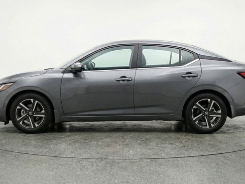 Used 2025 Nissan Sentra SV FWD image 5