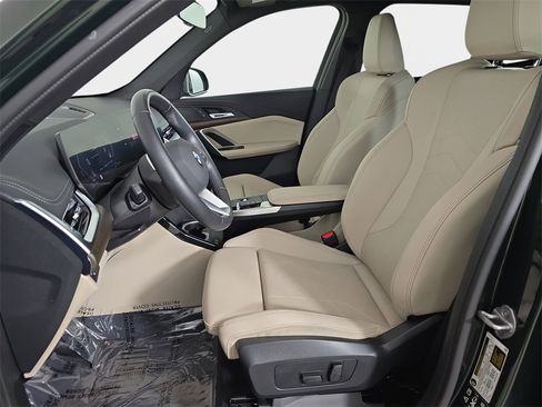 Used 2025 BMW X1 xDrive28i w/ Convenience Package image 18