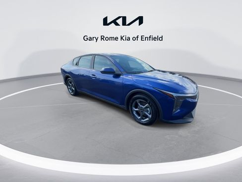 Certified 2025 Kia K4 FWD image 2