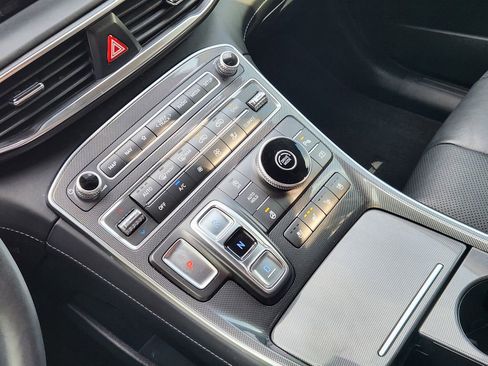 Certified 2021 Hyundai Santa Fe Limited image 16