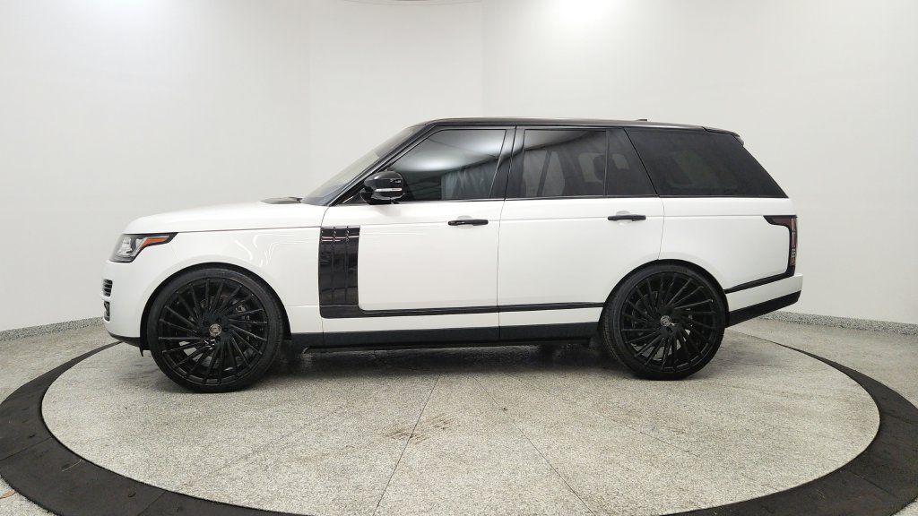 Used 2017 Land Rover Range Rover Supercharged AWD/4WD image 2