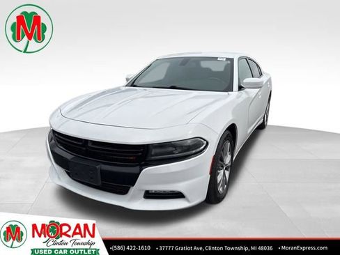 Used 2020 Dodge Charger SXT image 1