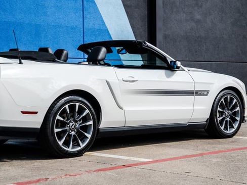 Used 2012 Ford Mustang GT Premium w/ Electronics Pkg image 60