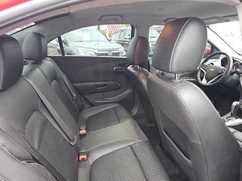 Used 2020 Chevrolet Sonic Premier image 29